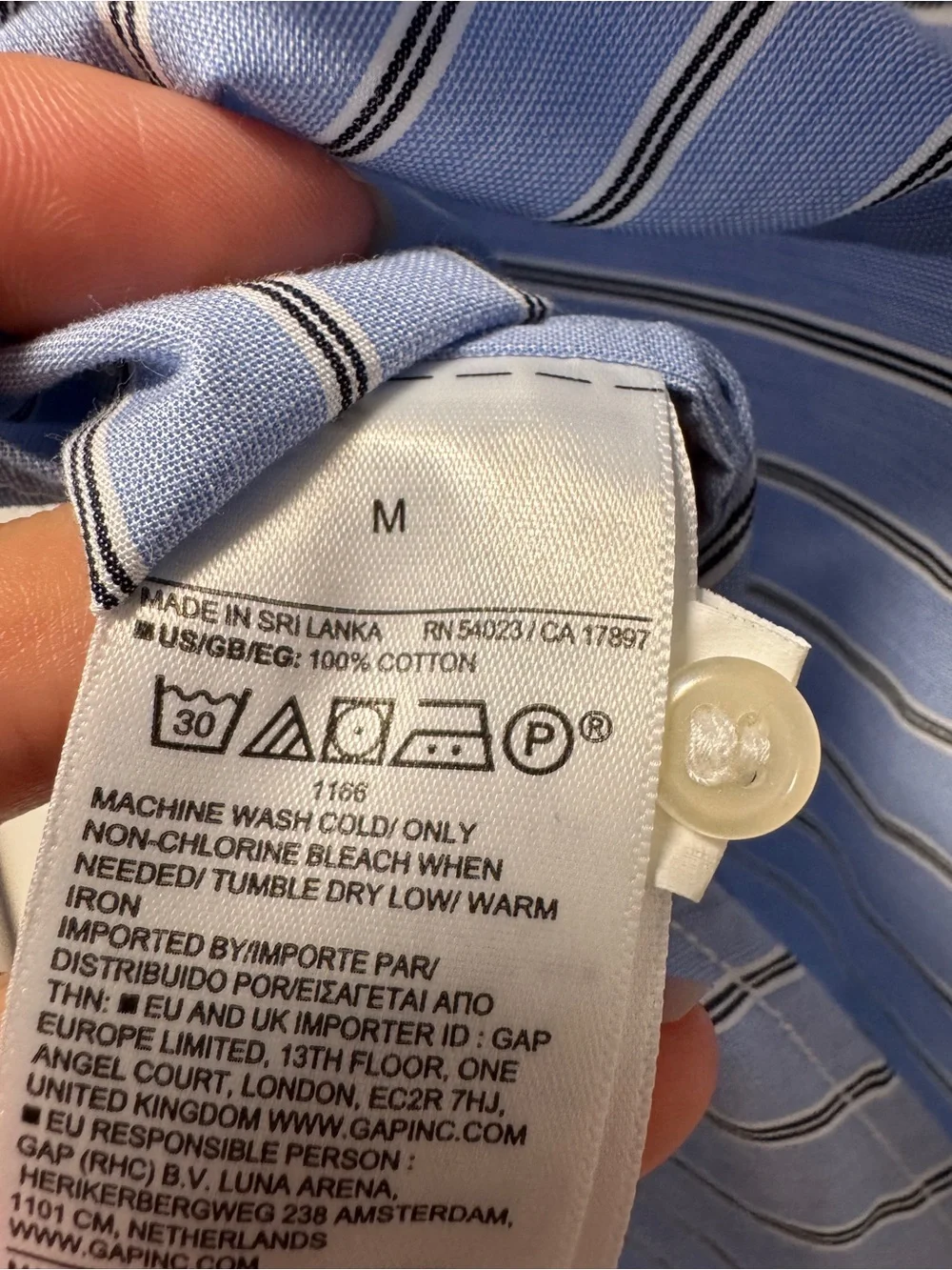 NEW with tags Gap Women's  Cotton Fitted Crop Blue Shirt Black White Stripe M - Picture 7 of 9